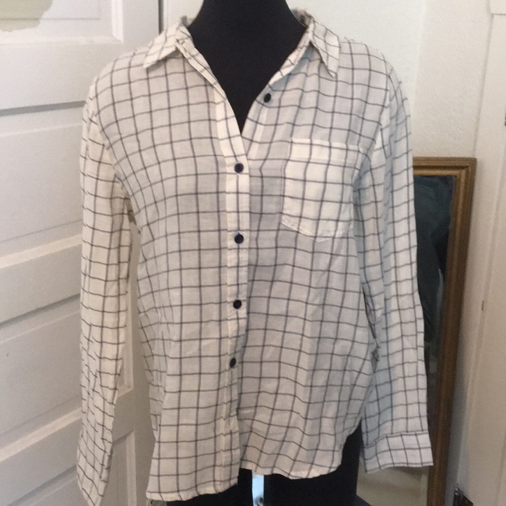 Light button up